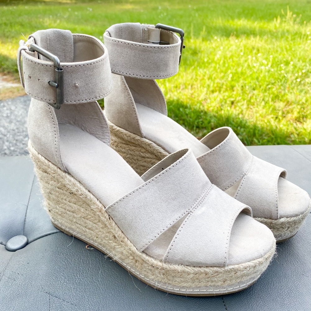 Wedge sandals